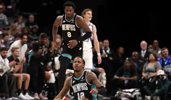 西部战局乱象:火箭领跑不稳,多队混战改写季后赛格局