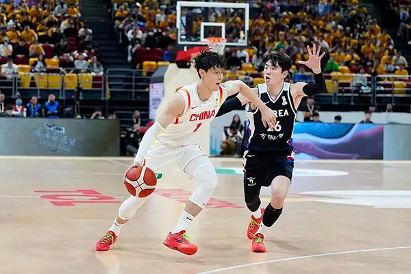 世预赛-中国男篮76-80惜败韩国,张镇麟20分,周琦11+12