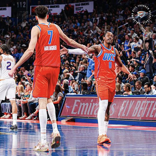 雷霆49分血洗<a href=/gaoqinglanqiu/suns/ target=_blank class=infotextkey>太阳</a>+手握多签，霍姆格伦成顶级内线